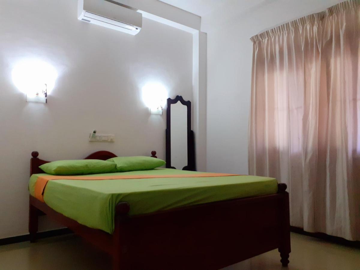 Om Villa Hikkaduwa Exterior foto